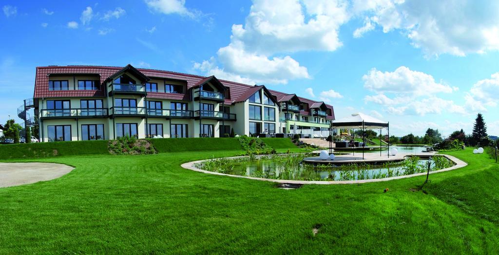 Hochwaelder Wohlfuehlhotel Losheim Exterior photo